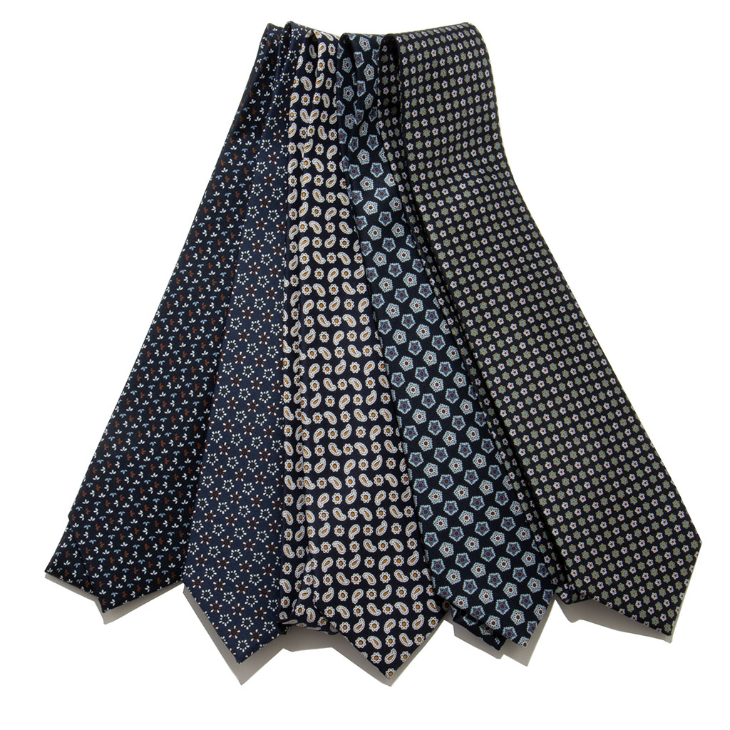 マリネッラ セッテピエゲ 小紋タイ ネイビー